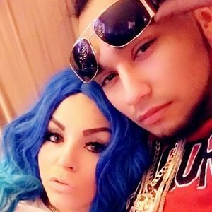 Meet your Posher, Warner